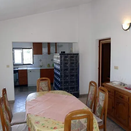 Apartmán With Parking Space Barbat, Rab - 23180 *