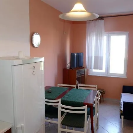 Apartmán With Parking Space Barbat, Rab - 23180 *
