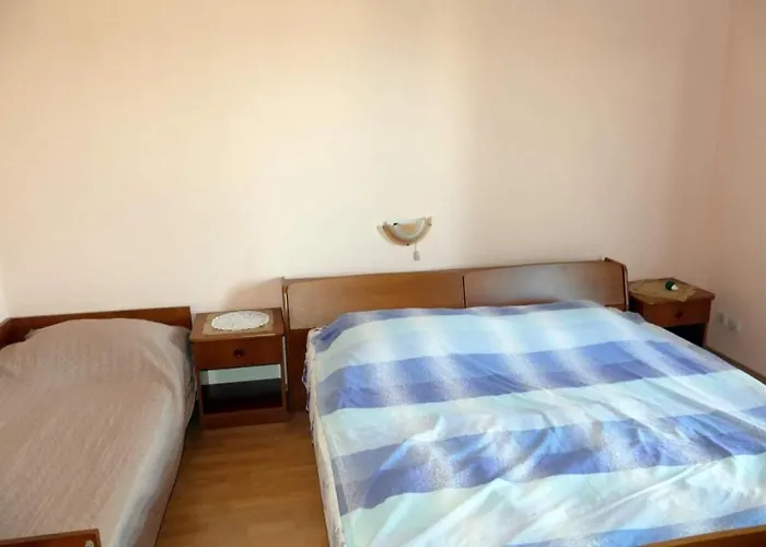 Apartment With Parking Space Barbat, Rab - 23180 Rab Town